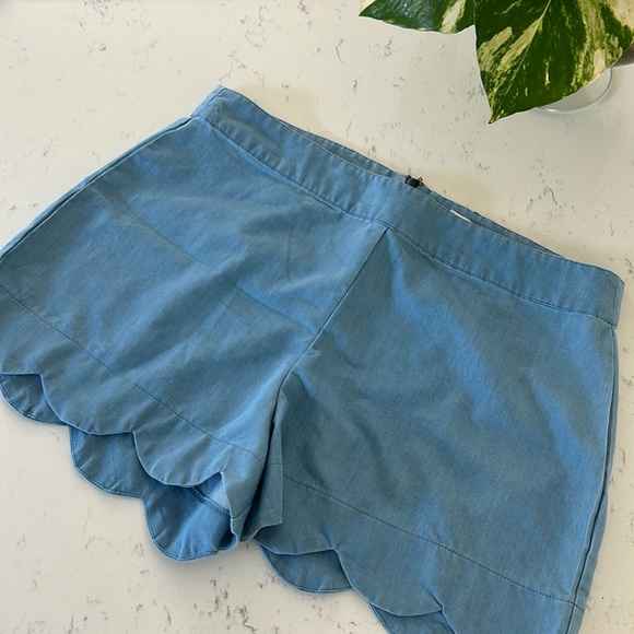 EUC Mud Pie Scallop Shorts - Picture 2 of 8